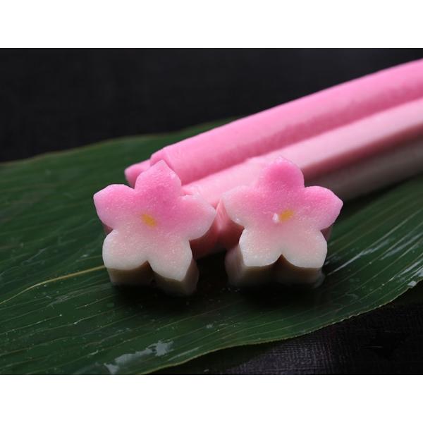 季節の花をかたちどった生麸で、桔梗の花を形どっています。四季折々の種類がありますが、オールシーズンの彩として夏〜初秋をイメージしています。鍋物やお吸い物、煮物、蒸し物と幅広い使い道があります。■名　称　　桔梗（ききょう）麸 ■原材料　　小麦...