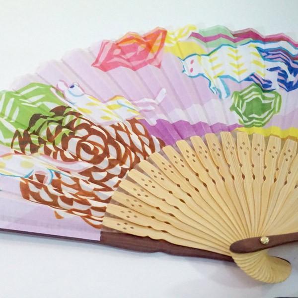 婦人用 生地扇子 ｈａｃｃｏ 宮原葉月 母の日 女性用 レディース 婦人扇子 プレゼント ギフト かわいい ポップ イラストレーター 猫 ネコ 椿 京都 松寿庵 通販 Yahoo ショッピング