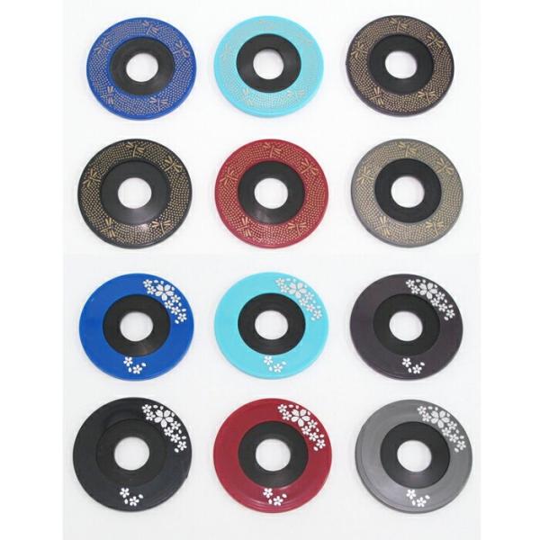 稽古中に鍔がズレにくく、カラーバリエーションが豊富なので、幅広い世代でご使用頂けます。見た目的にも一般の鍔止めよりもカッコ良く、自分のお好きな柄と色を選べますのでお好きな鍔とあわせることができます。サイズは32〜39用です。 この商品は鍔止...