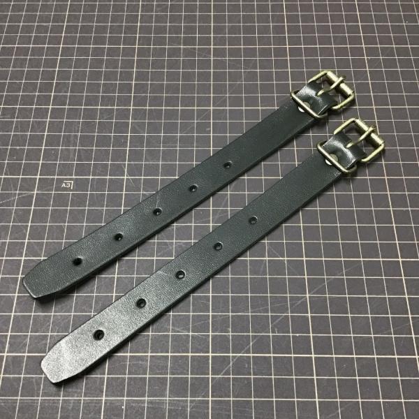 自転車やバイクのサイドバッグ類の固定用に製作いたしました。短めベルトなので小物の固定にも向いております。2本セットの出品になります。サイズ革厚み　　　　2.7ミリ(※自然素材の為、多少誤差あります)幅　　　　　　20ミリ長さ　　全長220ミ...