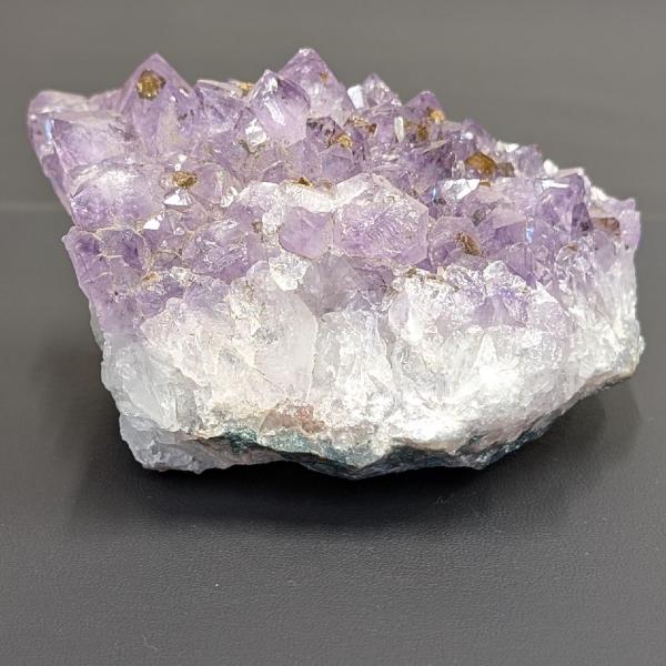 アメジストクラスター 554g Ag1 紫の結晶が光り輝くオブジェ 神秘の