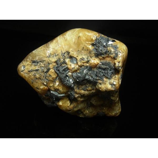 数量限定セール イチオシ 希少 太陽放射ルチル277ｇ 原石 鑑賞石 最強金運 運気アップ プレゼント お守り 鬼門封じ Gz1 独特な