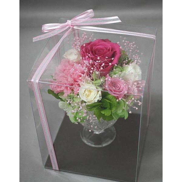 バラ・アジサイ・カスミソウ、プリザーブド使用サイズは約ですが高さ１４cm・横１１ｃｍになります透明のケース付きですプレゼントにも最適です