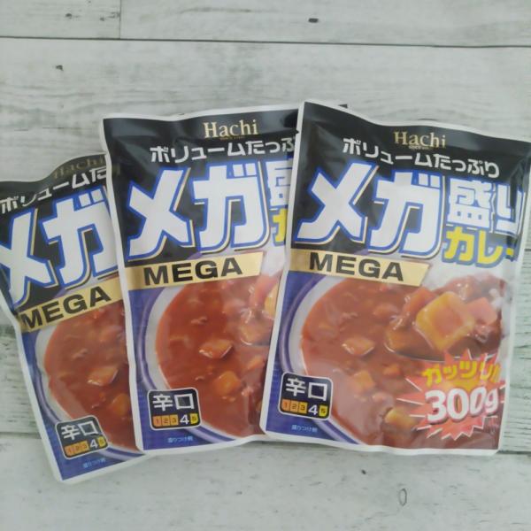 ハチ食品 Hachi ボリュームたっぷりメガ盛りカレー 辛口 300g×3袋 ポイント消化 メール便送料無料 商品券 消化 使える 店 食品 爆買