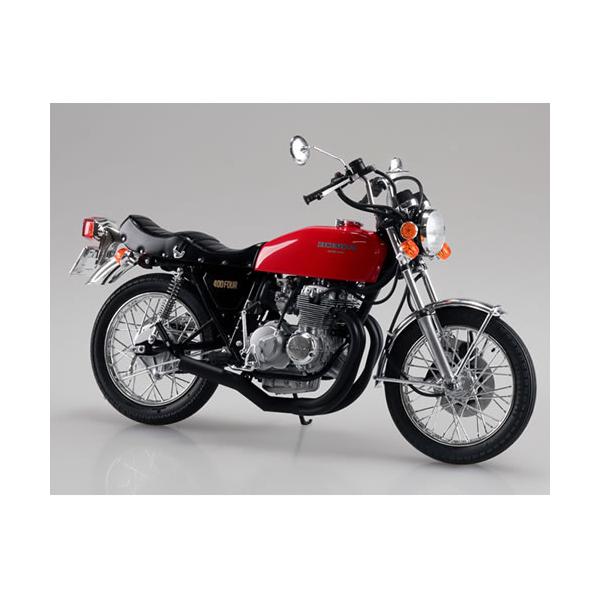 ヨンフォアの定番人気カスタム仕様エンジンはフィンの薄さを再現するため、積層式を採用。旧車には欠かせないメッキパーツを多用し、リヤサスには金属スプリングを使ってリアリティを追求しました。・CB400FOURのカスタム仕様・新規金型:当時物ステ...