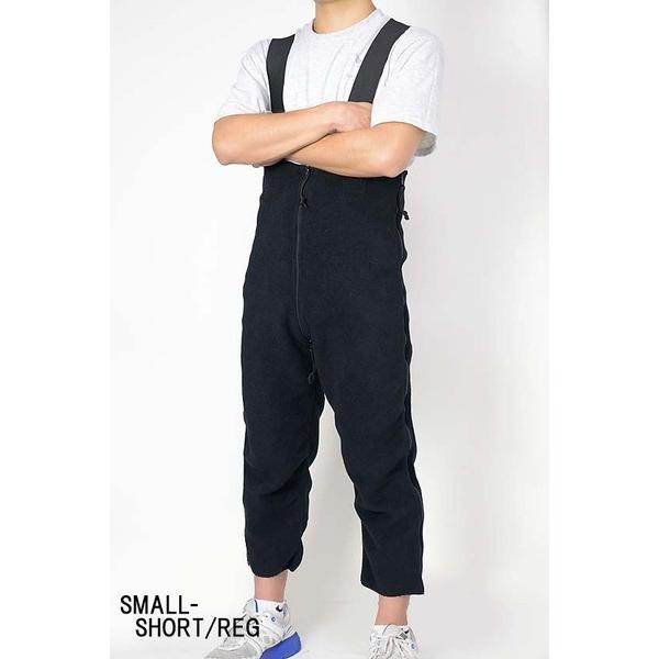 股下がショート／レギュラーの分を特価で出します股下が６０ｃｍと短めですこれはパンツの下に穿く為、短めに作られています防寒機能としては最高アメリカ軍用フリースオーバーオールアメリカ海軍用で新しく採用されたアイテムこのオーバーオールの最大の特徴...