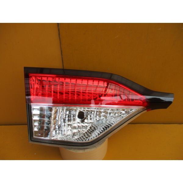 カローラツーリング(NRE210/ZRE210) 純正テールレンズ テールランプ