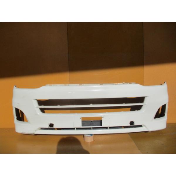車 お*ん様 200系 ハイエース 3型 標準 フロントバンパー 52119-267