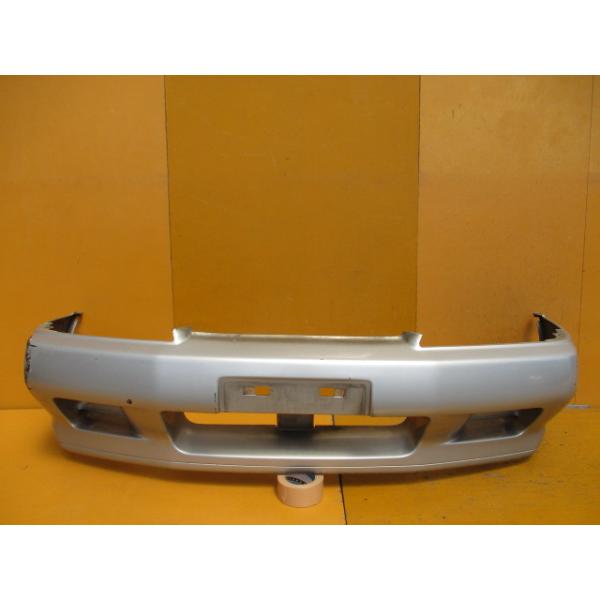 三菱 フロントバンパー シルバー スカイライン HCR32 HR32 R32 前期用!純正フロントバンパー