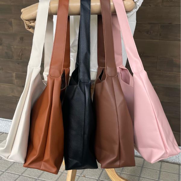 【送料込み】レディース バッグ ショルダーバッグ トートバッグ 手提げ 鞄 軽量 肩掛け 女性 PUバッグ 軽いカバン シンプル 無地 単色 ワンカラー おしゃれ