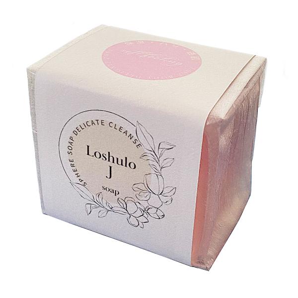 ゼリーの様なポヨポヨした柔らかいユニークな石鹸です。潤い、保湿、乾燥、かゆみ、においケアに低刺激な全身デリケートソープ。女性のお肌の為に高い保湿力のある成分を贅沢に配合、デリケートゾーンも優しく洗えるように作りました。【配合成分】水、グリセ...