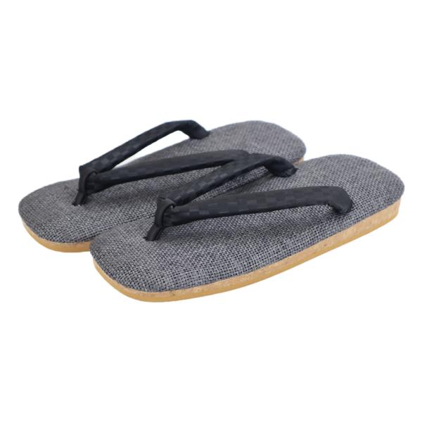 和服にはもちろん普段履きにもお勧めな紳士国産の雪駄です。・職人の手作業で製造されている大和工房の雪駄。・夏のサンダル代わりとして。また2本指や5本指の靴下と合わせて年間を通して履いて下さい。・擦れに強く、耐久性に優れた涼しげな印象のラタンメ...