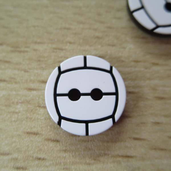 バレーボール柄のボタンです。＊表示サイズはメーカーの定めるサイズであり、実際のサイズとは多少異なる場合がございます。＊ロットにより多少、色や雰囲気等に違いが生じる場合がございます。予めご了承ください。====================...