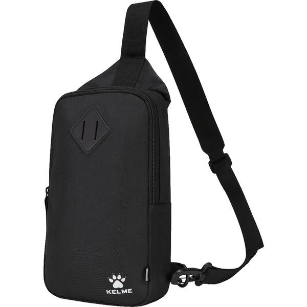 肩掛けや斜め掛けにして使えるワンショルダーバッグ。下部分の金具を左右で付け替え可能、肩掛けの向きによって持ちやすくできる仕様。◯バッグ素材：ポリエステル100％サイズ：F（27cm×15．5cm×4．5cm）【047070000000000...