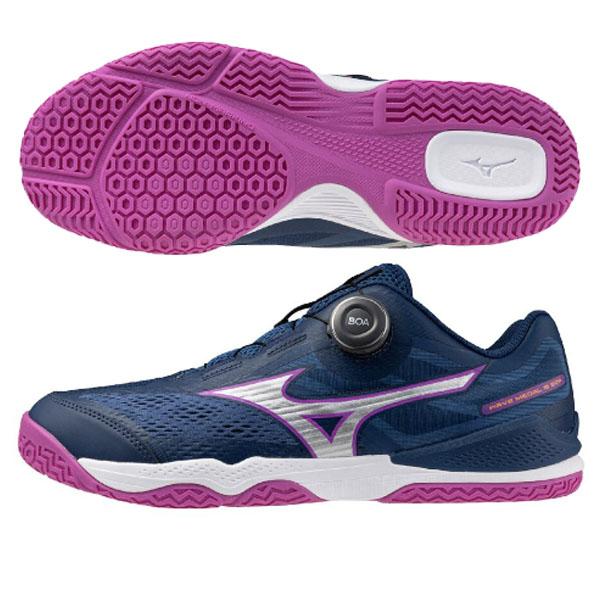 パッと着脱、しっかりフィット。ウエ―ブメダル8のBOAモデルが登場。BOAフィットシステムを搭載し、「ミリ単位のフィッティング調整」と「着脱のしやすさ」を実現。前足部外側にはエンジニアードメッシュを採用し、柔らかな履き心地を追求。卓球シュー...