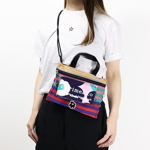 【新品】マリメッコ　marimekko サコッシュ　ウニッコ　ネイビー 新品】マリメッコ marimekko サコッシュ ウニッコ ネイビー