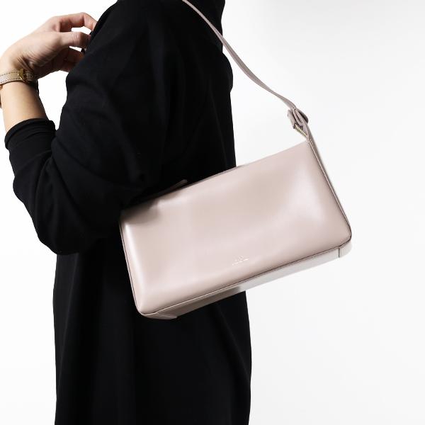 A.P.C. アーペーセー バケットバッグ VIRGINIE BAGUETTE BAG