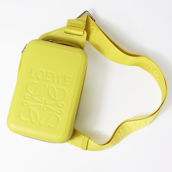LOEWE ロエベ ボディバッグ Molded Sling Bag モールデッド