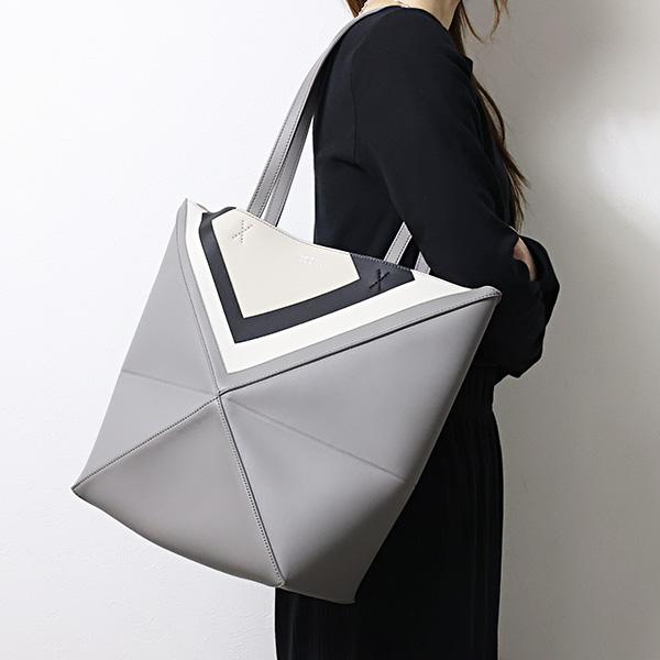 ロエベのトートバッグです Puzzle（LOEWE） LOEWE ロエベ トートバッグ Medium Puzzle Fold Tote