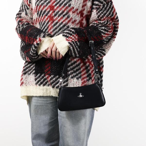 Vivienne Westwood ボディバッグ 総柄 防滴素材 希少 Vivienne Westwood（ヴィヴィアンウエストウッド） ボディバッグ CITY