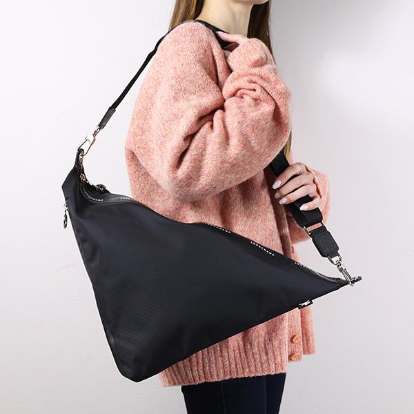 i*_様 最終価格LONGCHAMP PARIS ショルダーバッグ LONGCHAMP（ロンシャン） ショルダーバッグ Le Pliage Collection XL