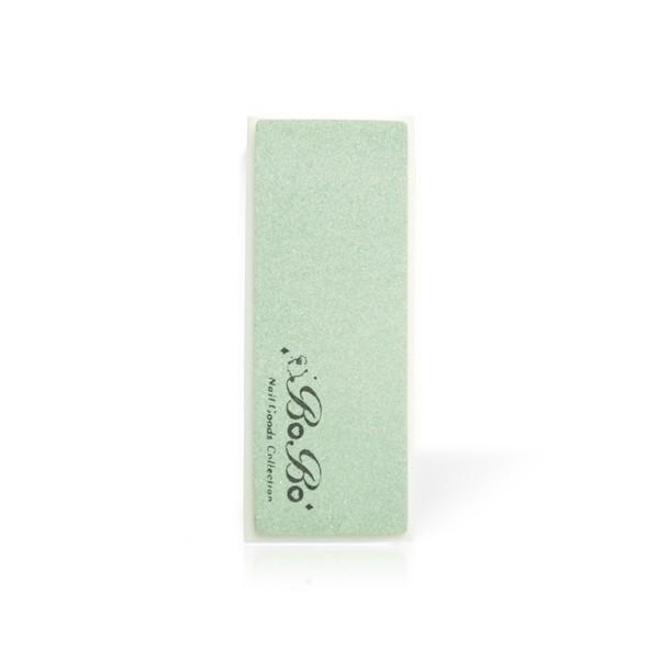 ★メール便送料無料、即日発送（ヤマトDM便または普通郵便にて発送します。）　■爪全体のファイル傷を取り除くのに便利なアイテムです。　●良質のバッファです。　サイズ：36mmx31mmx90mm、目のタイプ：2種類、材質：スポンジ