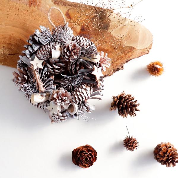 【 MNM 】ナチュラルリース　WHITE　19cm　クリスマスリース　ホワイト　松ぼっくり　木の実　オーナメント