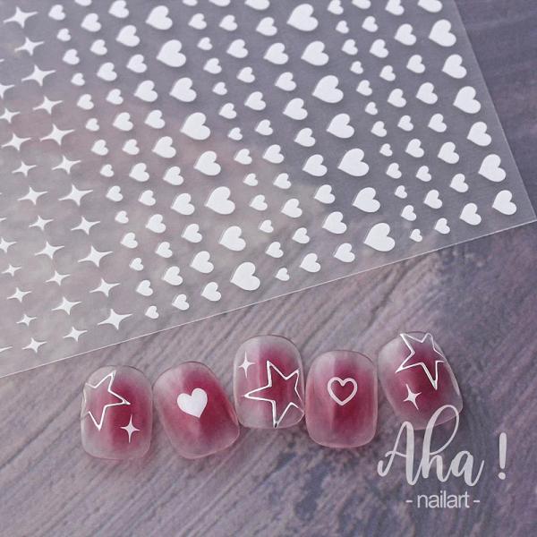 ハートとキラキラ模様のプチサイズのネイルシール■カラー：画像参照■原産国：中国※入荷時期により画像と実物のデザインに違いがある場合がございます。※価格は予告なく変動いたします。