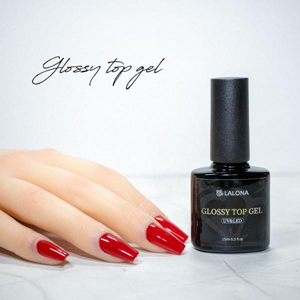 硬度、艶レベル最高！黄変せず、透明感、硬度が長く続きます。もったりとしたテクスチャー、セルフレベリングが早く操作性が良いです。セルフ、プロ問わずおすすめしたいトップジェル。未硬化ジェルが出ず、時短ネイルもOK。■内容量：15ml■タイプ：ソ...