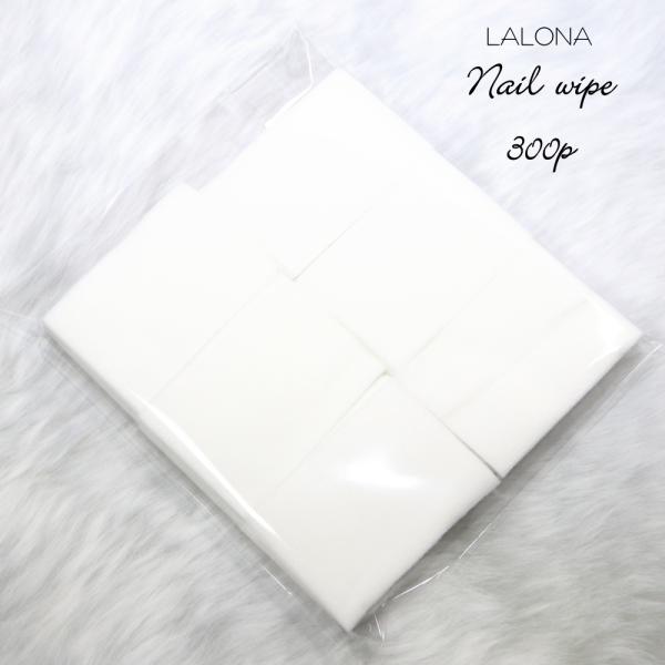 未硬化ジェルの拭き取りやブラシクリーニングネイルポリッシュの除去など、用途ににあわせて液体を適量に含ませ拭き取ります。柔らかく優しい質感で使いやすい。■サイズ：5.5ｃｍ×3.5ｃｍ■300枚入り■中国製