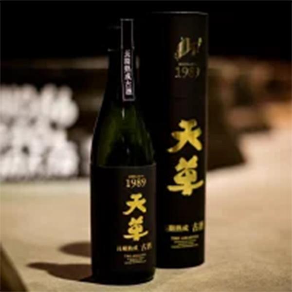 天草地域限定】 天草酒造 純米焼酎 長期 古酒 720ml 専用筒入り 1989年