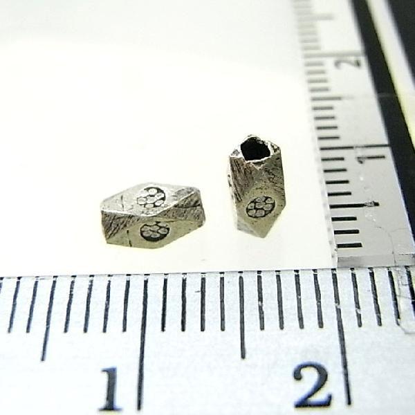 �V���o�[�o�[�c 1-098 4��1�Z�b�g �ג��������ȃr�[�Y�ɃJ�b�g�������Ă��Ԃ̂悤�Ȗ͗l�̓������r�[�Y