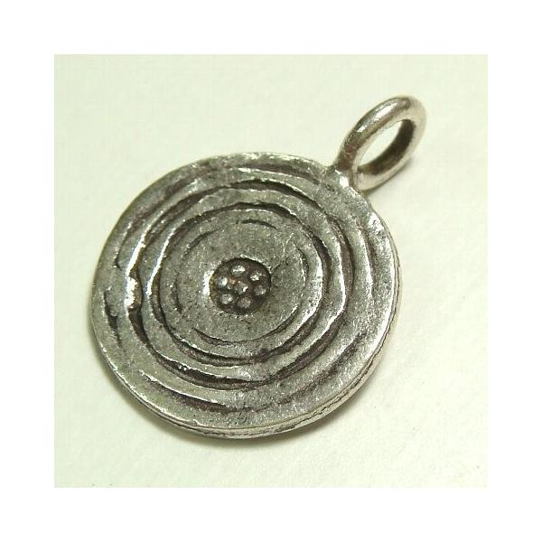 �V���o�[�p�[�c 1���� ���a13.4�����^�C�v�ŉ~�`�̃p�[�c�̒��ɗt���ς̂悤�ȕ��ː���̖͗l���`���ꂽ�V���o�[925�r�[�Y1�Z�b�g �r�[�Y �A�N�Z�T���[