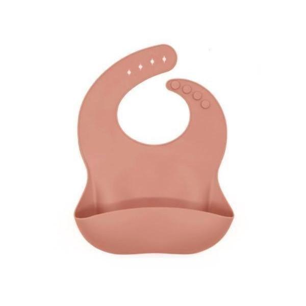 【商品説明】食器にも使われる「食品グレードシリコン」を使用しているので安心です。立体構造のポケットが食べこぼしをしっかりキャッチします。コンパクトに畳めるのでお出掛けに便利です。耐熱素材なので熱湯消毒・食洗器もOK。簡単に洗えます。【商品仕...