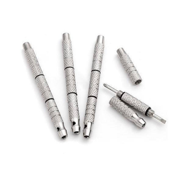 【商品説明】・眼鏡の小さなネジや精密機器などの修理調整に、一つは持っておきたい精密ドライバーです。・小さいのにプラスとマイナス1.6mmの六角とトルクスの4種類が搭載されてる優れものです。・多機能使用で、いつでもどこでも使えます。・先端部分...