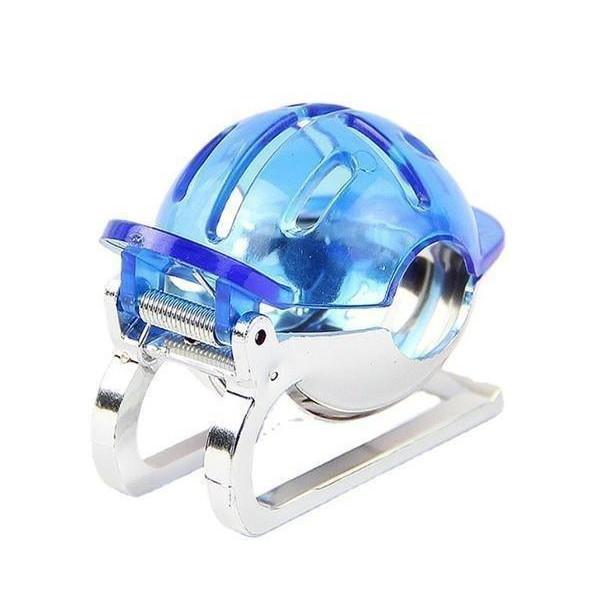 【商品説明】・ゴルフボールを入れてマジックペンでラインを書き、ショットの時に正確にスイング出来るゴルフボールラインマーカーです。・ボールに線を引くだけで打ちたい方向が明確になり、パッティングのストロークやティーショットの方向性の精度が上がり...