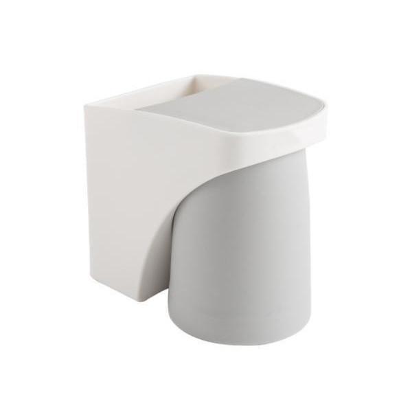 【商品説明】・良質PP素材を採用し、作りはしっかりしていて軽く環境に優しく異臭がなく、安全に使用できます。・歯ブラシやタンブラー、シェーバーなどの歯磨きグッズをまとめて収納できる歯ブラシスタンドです。・底面にはスリットが入っているので水はけ...