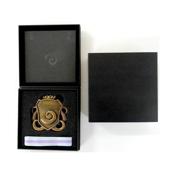 オクタヴィネル レプリカ紋章 ディズニー ツイステッドワンダーランド』レプリカ腕章 オクタ