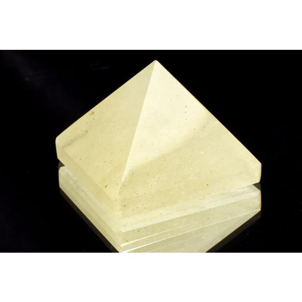 希少☆リビアングラス ピラミッド型 1点物】宇宙の神秘 リビアングラス 27x27x20mm ピラミッド 置物