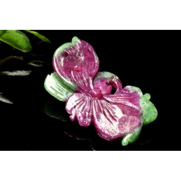 1点物】AAAA☆深紅と翠の調和 ルビーインゾイサイト 33x18mm 花彫刻 