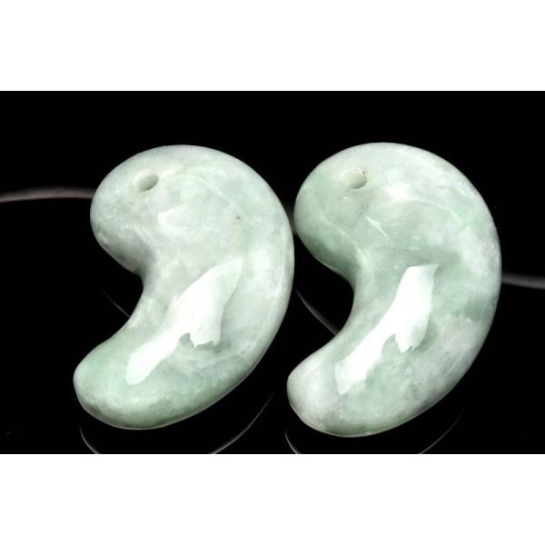 翡翠(硬玉ジェダイト)　31x21mm　勾玉 ルース 1個売り_PRG1215