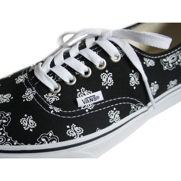 vans authentic bandana black true white