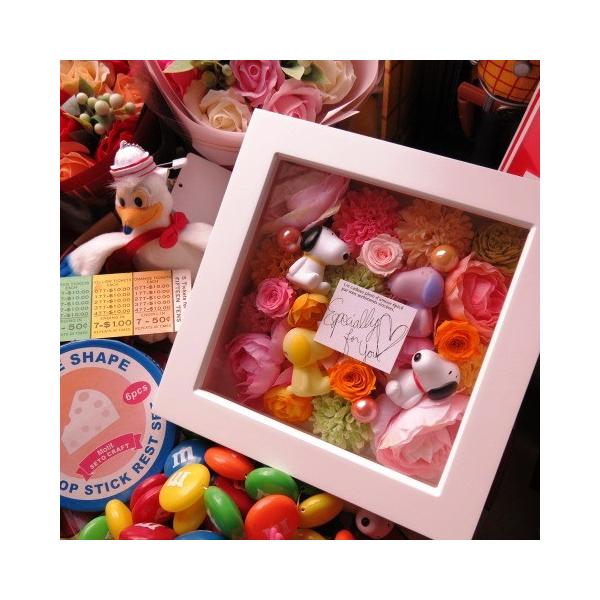 スヌーピー 花 プレゼント 額 壁掛け ガラスケース カラフルスヌーピー4 プリザーブドフラワー入り ギフト Buyee Buyee 提供一站式最全面最專業現地yahoo Japan拍賣代bid代拍代購服務 Bot Online