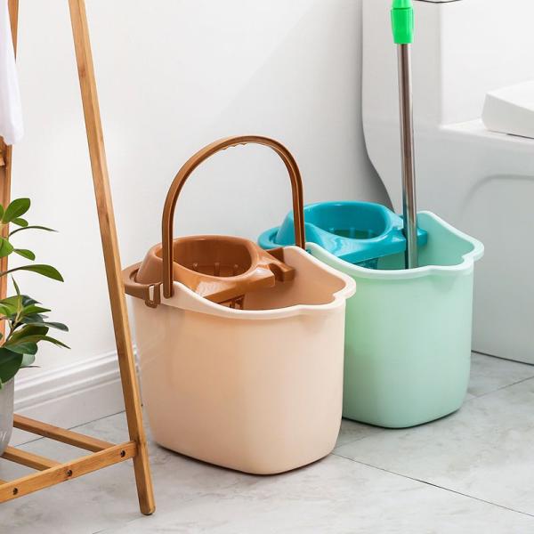 商品名:キャスター付き モップ絞り器 バケツ 水切り 脱水 モップ掛け 水拭き 掃除用品 絞る 分離式 移動便利 掃除用品                            商品説明:モップ絞り器 PP キャスター付き バスケット取り出...