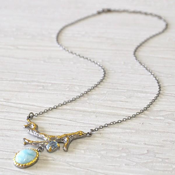 ラリマー&ブルートパーズペンダントネックレス 海のような青が揺らめく