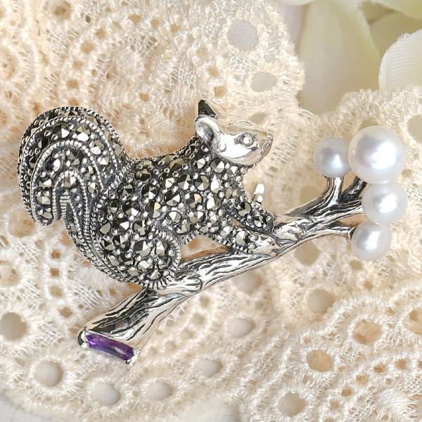 碌山 アメジスト シードパール りす ブローチ 枝をつたうキュートな小