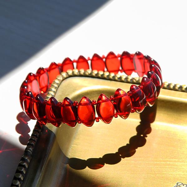 レッドアンバー ブレスレット ぷっくりみずみずしいマーキスシェイプ