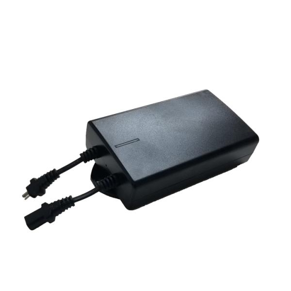 電池種類：リチウムイオンバッテリー容量：1.8A/h充電時間：約６時間放電回数 ：約300回（※約300回の充放電で充電満タン率が80％まで落ち、その後充電満タン率は徐々にダウン）最大入力電圧：ＤＣ30Ｖ標準出力電圧：ＤＣ25.2Ｖデューテ...