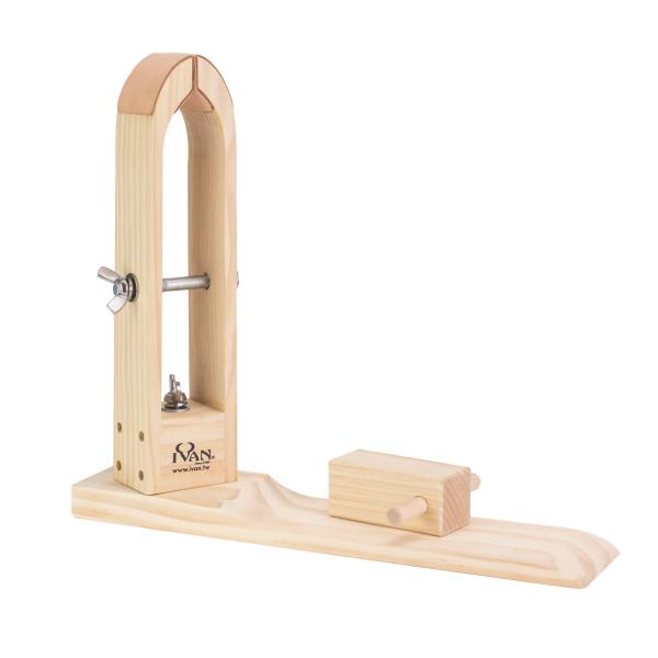 【特価商品】協進エル 手縫い工具 ソーイングホース (タテ38×ヨコ43cm) lethercraftdubro_sawinghorse
