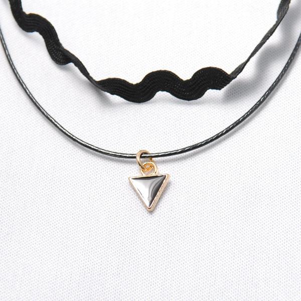 黒 シンプル ウェーブチョーカー♪トライアングルのパーツがアクセント かわいい